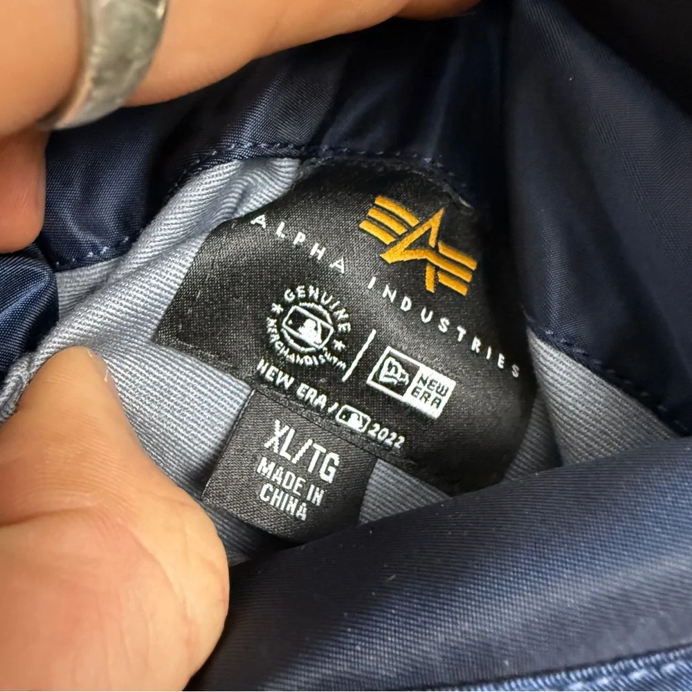 Alpha Industries x New Era x New York Yankees Graphic Patch Bomber Jacket - Picture 6 of 6